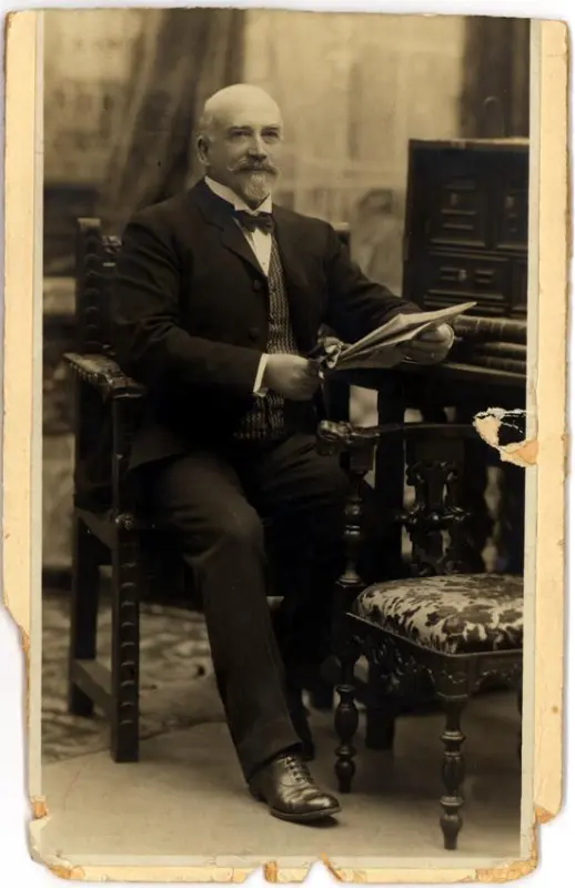 Menéndez, Rey De La Patagonia