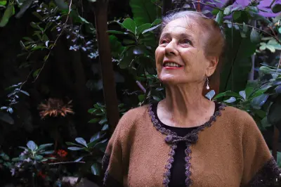 Cara Y Sello De Una Dinastía. Novela De Facto